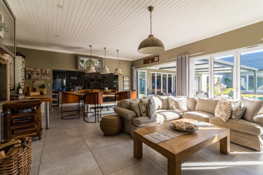 5 Bedroom Property for Sale in Num Num Cape Estate Western Cape